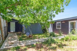 6-1-Backyard-laundry-storage-view