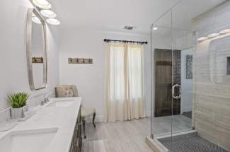 Farmhouse Guest Room 2 - Bathroom