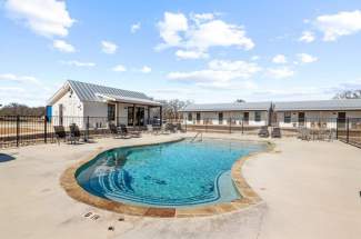 Pool and Suite/Cottage View