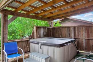 Guest house hot tub