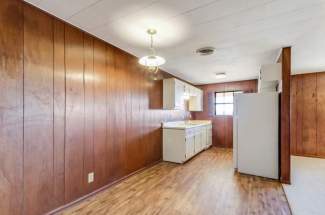 1 bedroom unit: Dining/kitchen