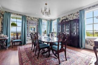 Formal dining room