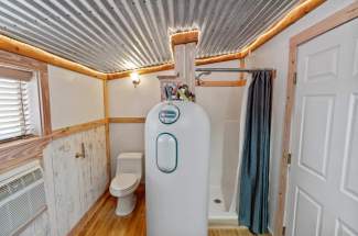 Guest house laundry room /Bathroom