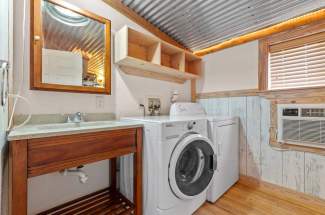 Guest house laundry room /Bathroom