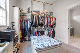 Master bath/closet