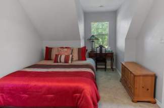 19-upstairs-bedroom-2