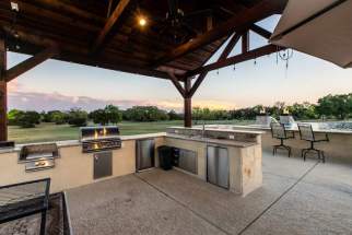 Outdoor kitchen