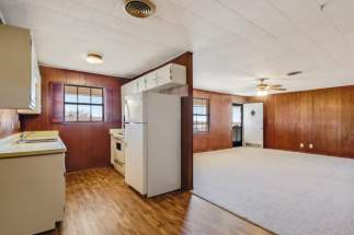 1 bedroom unit: living/kitchen