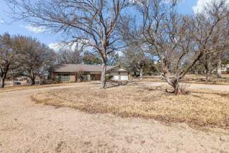 Front yard with circle drive