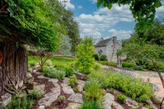 Front landscaping