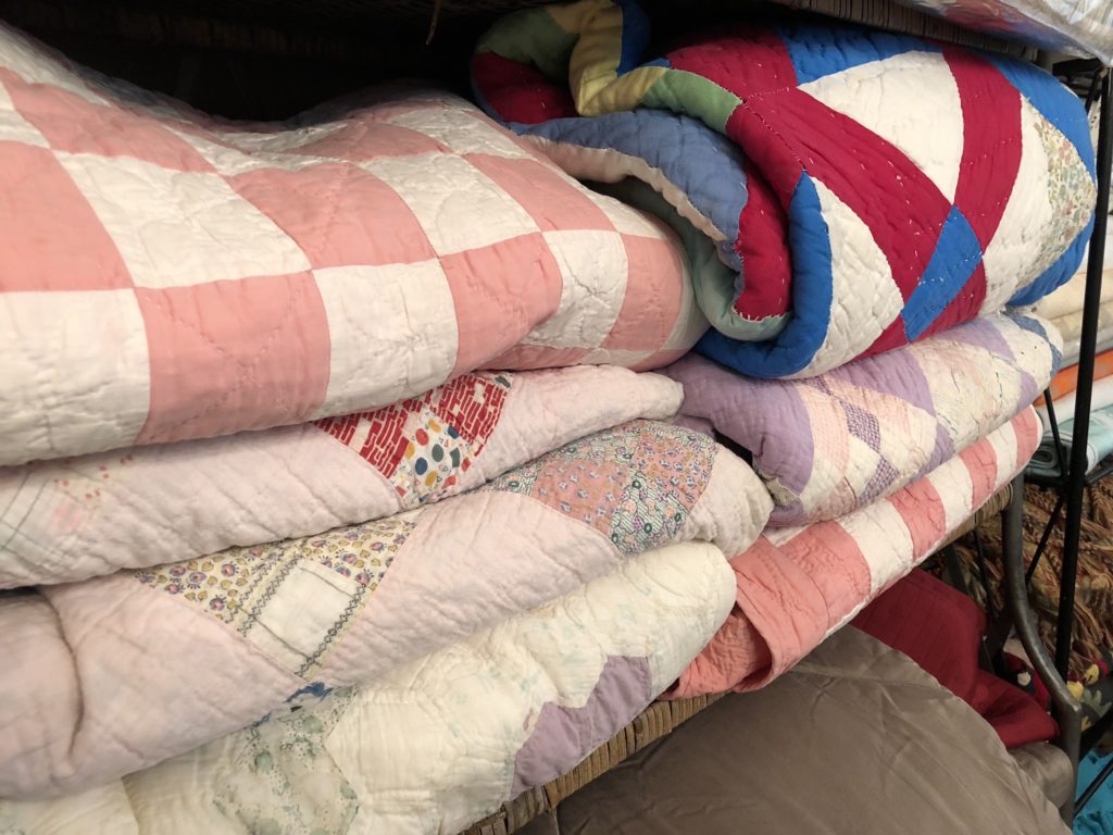 Quilts &amp; bedding